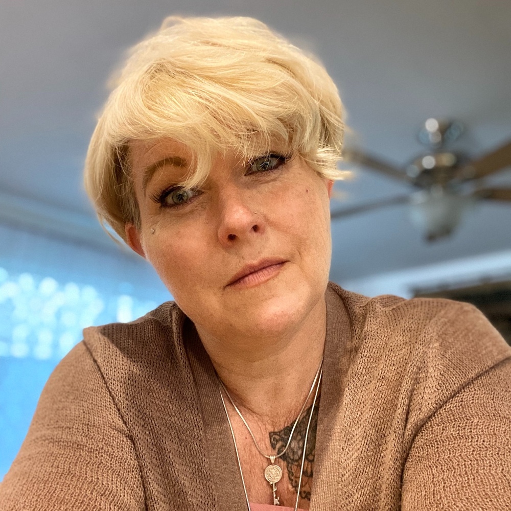 Meet your Posher, Halie